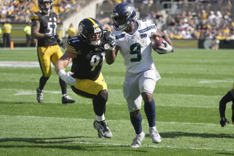 Seahawks Make Sloppy Steelers Pay for Miscues